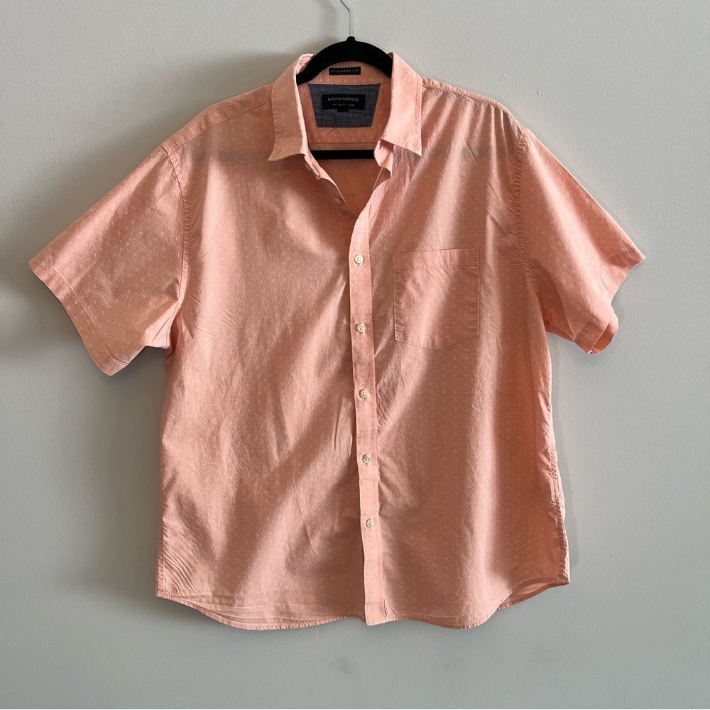 Banana Republic Men's Standard Fit Coral Button Down Shirt Size XL FLAW